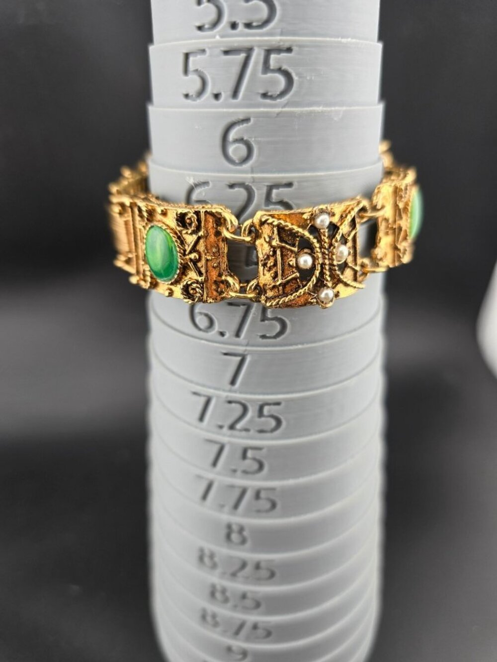 Vintage LJM Laurentian Link Etruscan Bracelet Gold Tone Green Cabochons 6.25" - Picture 2 of 8